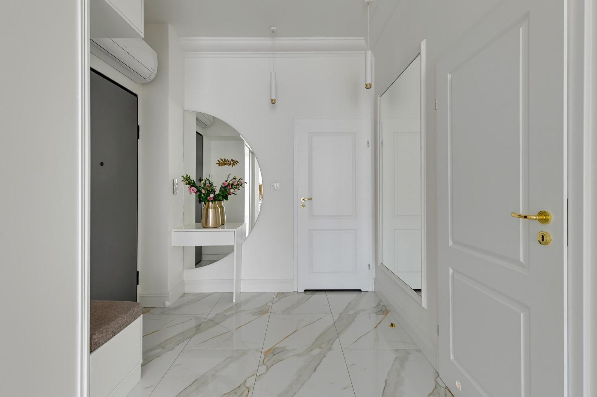Old & River View Premium By Lion Apartment *